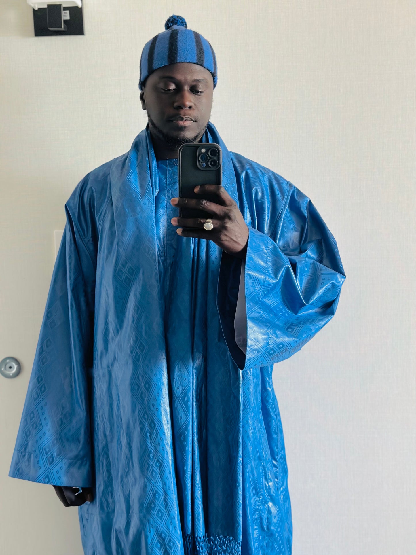 Baye Sohinbou/Baye Lahad – Traditional Mouride Men’s Attire with Matching Scarf (Getzner Fabric)